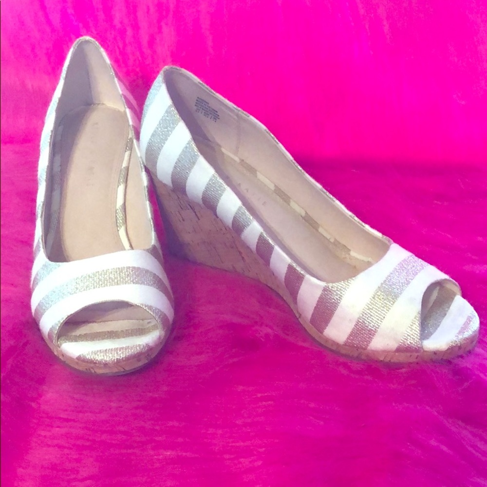 Gold and white wedges